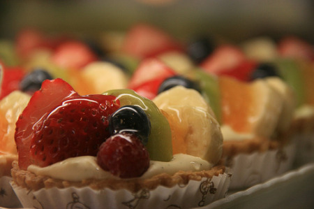 Fruit Tarte: www.flickr.com/photos/56638827@N00/2267866371 Le Gouter: France's afternoon treat.