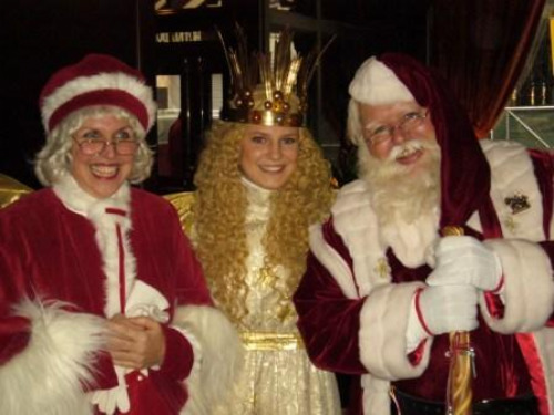 Christkindl & Santa (8) Photo: Courtesy of Chicago Christkindlmarket