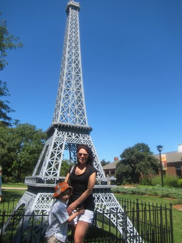 8.15.10 French Market Eiffel Tower