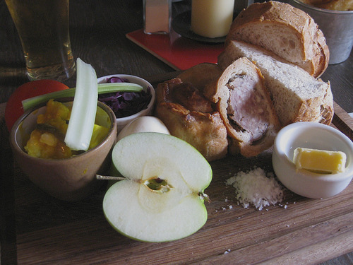 9.13.10 Ploughman's lunch2